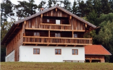 Sanierung von alten Holzhäuser, Blockhäuser, Bauernhöfe 