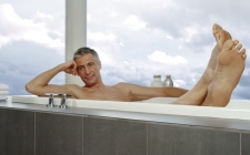 Die Badewanne als Fernsehsessel 
