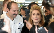 Catherine Deneuve besuchte den Stand Johann Lafer - Starkoch auf der Messe Ambiente 2013 Bild © wei