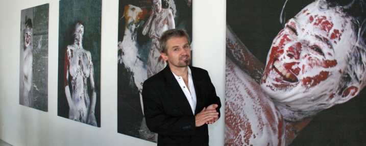 Der Künstler Manfred Kielnhofer und  DIE WÄCHTER DER ZEIT