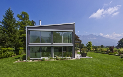 Holzhaus0 Holzhaeuser von BAUFRITZ Holzhaus Wälti Gartenansicht