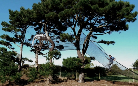 Gartenmoebel Cocoon tree Haengezelt COCOON mit Tisch und Sitzbank