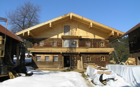 Alte Holzhaeuser Blockhaeuser und Bauernhaeuser Sanierung altes Bauernhaus Aufstocken eines alten