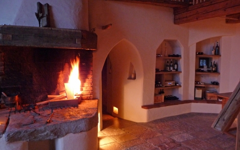 Alte Holzhaeuser Blockhaeuser und Bauernhaeuser Alter Bauernhof Offener Kamin