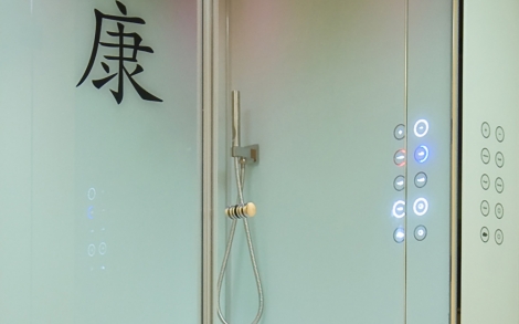 Badezimmer Baeder Exklusive und Bad Design von Kaesch Feel Control Rainshower KAeSCH