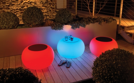 Gartenleuchten Lounge und Leuchtmoebel von Moree Leuchtender Beisteltisch Sitzgelegenheit 11