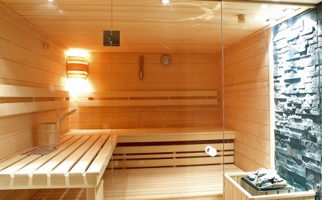 Sauna Wellness Spa SAWESA Massivholzsauna mit Glasfront von 1