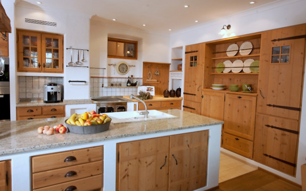 Antike Küchen, Landhausküchen von Nussdorfer | Lifestyle und Design