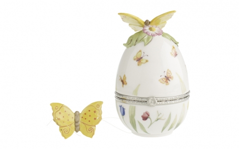 Porzellan und Geschirr Design Villeroy Boch Fruehlingskollektion 2011 Treat Ei mit Ornament 1