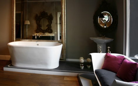 Baddesign Bad Design DEVON Badewanne in FIRENZE